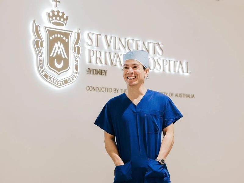 Dr. Oliver Khoo in consultation